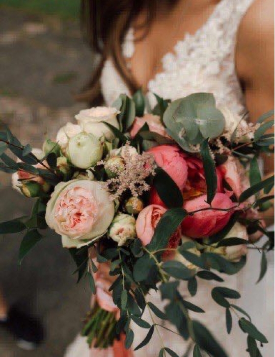 Bridal bouquet LOV 19